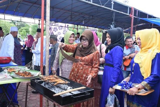 Disdagperin Siapkan Tenda Gratis, Ratusan Pedagang Ramaikan Pasar Ramadan di Bengkalis